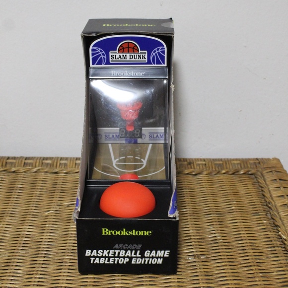 Brookstone. Slam Dunk Basketball Game Tabletop Edition. - Picture 9 of 9
